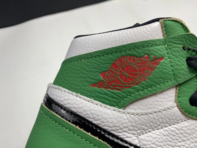 Air Jordan DB4612-300 Green 1 High Retro Lucky 1108